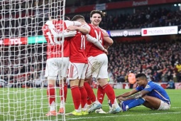 Bảng xếp hạng Ngoại hạng Anh: Arsenal  & amp; MU gây áp lực lớn lên đại chiến Liverpool - Man City