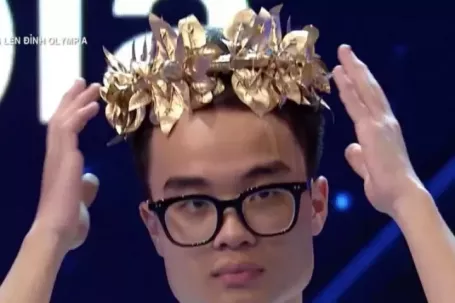 Nam sinh Hà Nội giỏi Toán thích làm thơ, giành vòng nguyệt quế Đường lên đỉnh Olympia