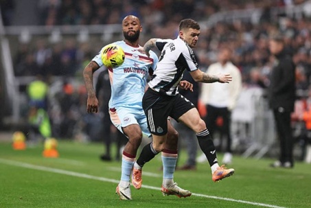 Trực tiếp bóng đá Newcastle - Brentford: Sai lầm phòng ngự, Brentford lại vượt lên (Ngoại hạng Anh) (Hết giờ)