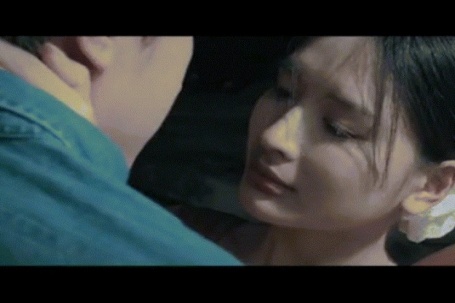 Sắc vóc mỹ nhân phim giờ vàng VTV gây xôn xao với cảnh hôn Thanh Sơn và Bình An