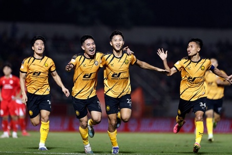 CLB Thanh Hóa đăng ký cựu thủ môn U23 Việt Nam đá tiền đạo, vỡ òa hạ đội Công an TP.HCM