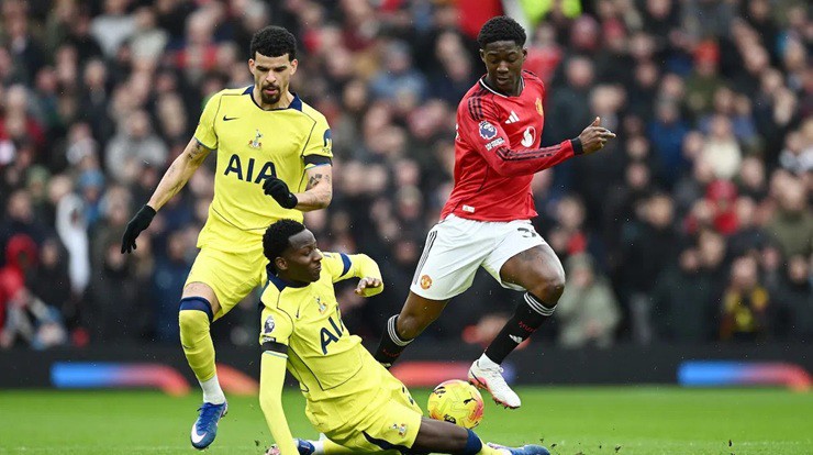 Mainoo đã gây ấn tượng mạnh dưới sự dìu dắt của Carrick