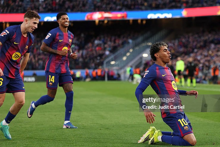 Barcelona tỏ ra quá mạnh