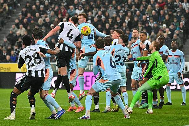 Trực tiếp bóng đá Newcastle - Brentford: Sai lầm phòng ngự, Brentford lại vượt lên (Ngoại hạng Anh) (Hết giờ) - 2
