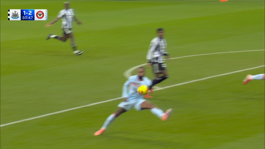 Trực tiếp bóng đá Newcastle - Brentford: Sai lầm phòng ngự, Brentford lại vượt lên (Ngoại hạng Anh) (Hết giờ) - 7