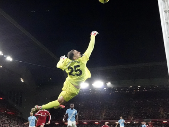 5 khoảnh khắc "điên rồ" ở đại chiến Liverpool – Man City