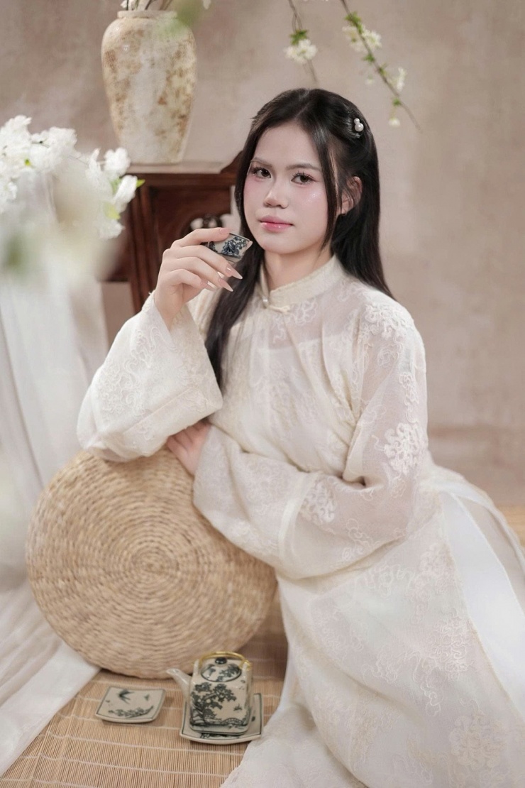 Cô từng góp mặt trong đội hình của đội U23 Việt Nam đánh bại Thái Lan, giành HCĐ giải vô địch châu Á 2019.