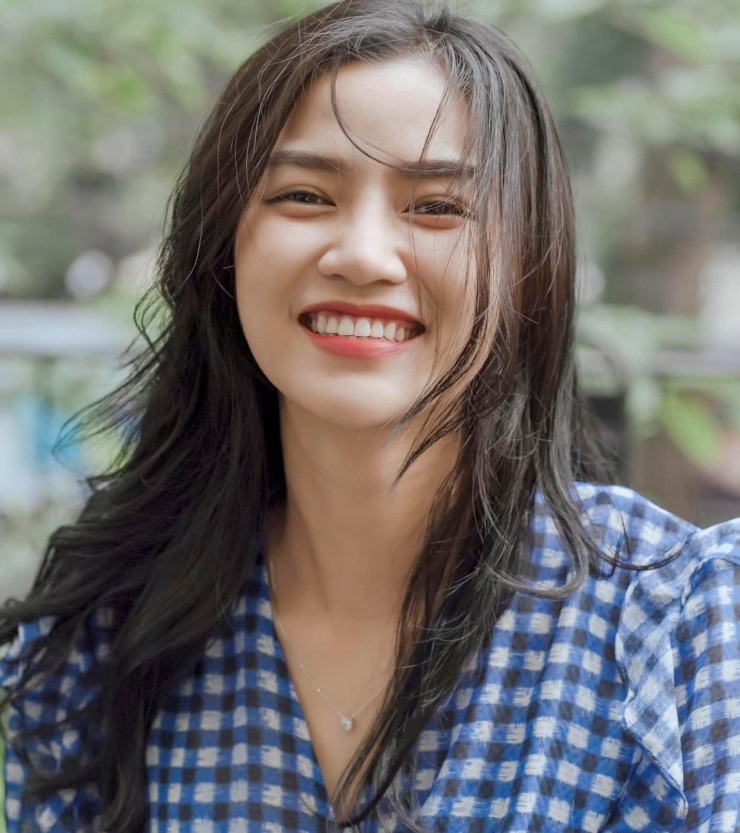 Anh Đào được khen diễn xuất duyên dáng tự nhiên, khả năng thoại hay, không ngại làm xấu mình.