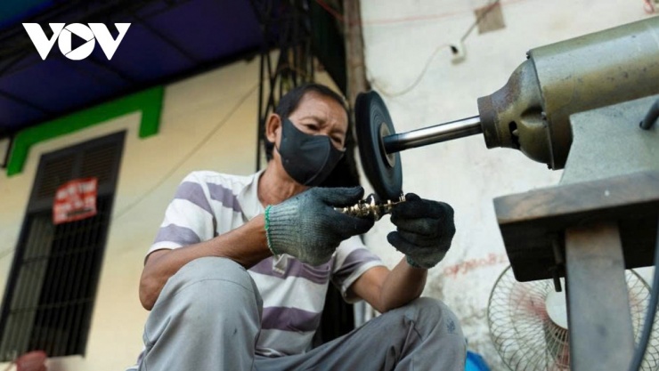 Khoảng nửa tháng trước Tết là thời gian cao điểm người dân gửi đánh lư đồng.