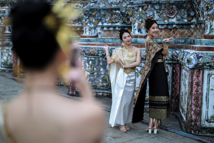 Du khách nước ngoài đến Thái Lan giảm mạnh trong năm 2025. (Ảnh: Reuters)