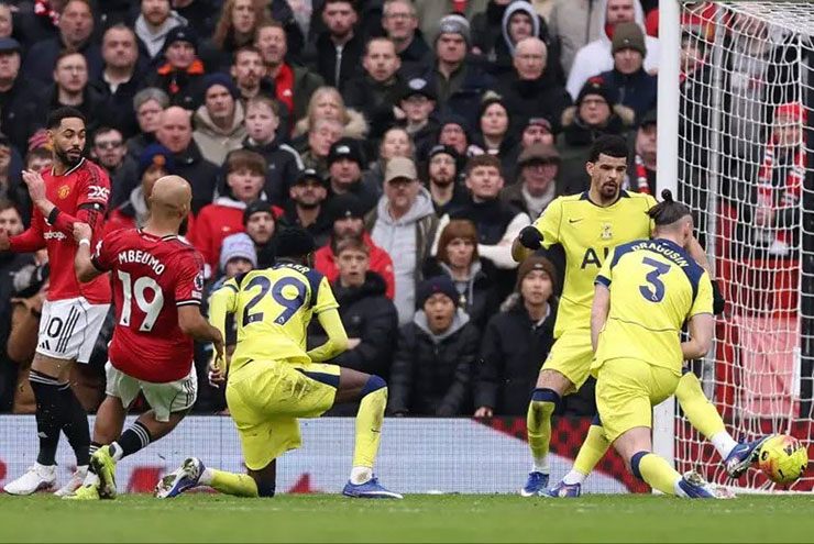 MU đá phạt góc lợi hại nhất Ngoại hạng Anh: Di sản hữu ích do Amorim để lại