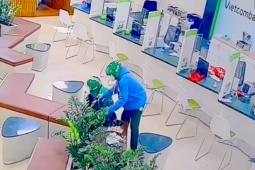 Công an cảnh báo thủ đoạn cướp ngân hàng, tiệm vàng