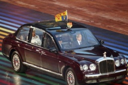 Cận cảnh chiếc xe đắt thứ hai thế giới của Nữ hoàng Elizabeth II