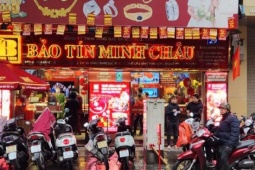 Giá vàng hôm nay mới nhất (9/2) tăng vọt: Người mua "tháo chạy", nhà vàng tăng số lượng bán