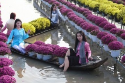 Làng hoa Sa Đéc rực sắc xuân, thiếu nữ mặc áo bà ba thi nhau check-in