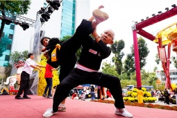 Chưởng môn 74 tuổi thi triển tuyệt kỹ “hốt mã” độc đáo của võ cổ truyền Việt Nam