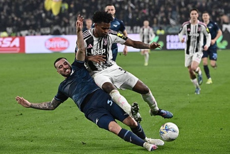 Video bóng đá Juventus - Lazio: Thoát thua bằng không chiến (Serie A)