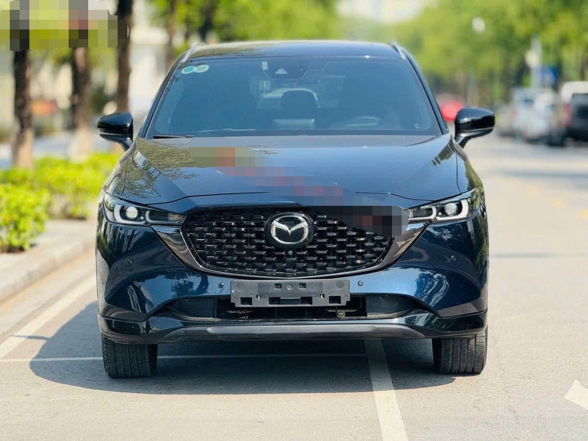 Ảnh thực tế một chiếc&nbsp;Mazda CX-5 Premium Sport 2.0 AT 2025 đang được rao bán.