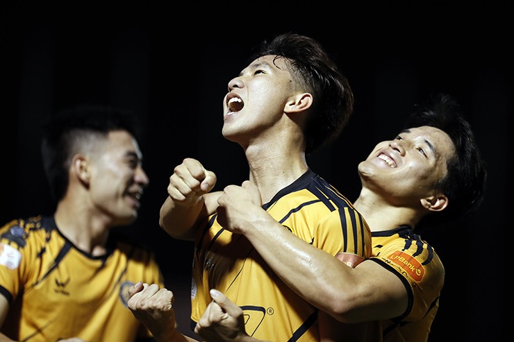 Ngọc Mỹ và đồng đội đang gồng mình thi đấu tại V-League 2025/26.