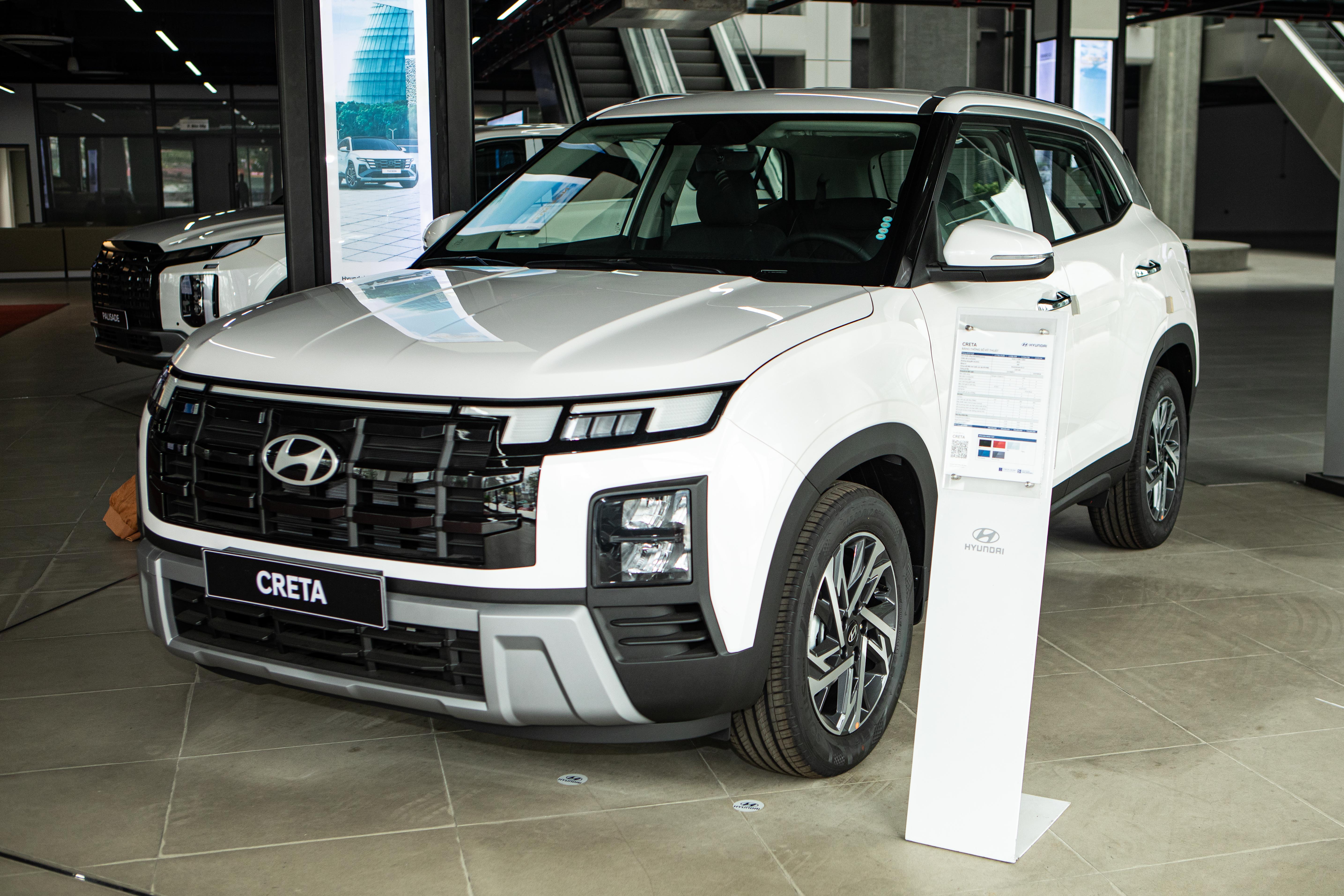 Hyundai Creta tiếp tục nhận hỗ trợ tối đa 50 triệu đồng.