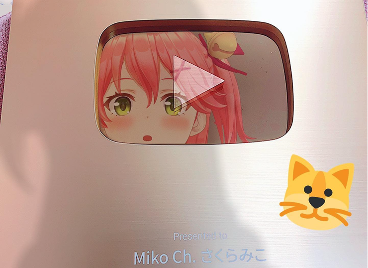 Một huy hiệu của YouTube dành tặng kênh Miko Ch.