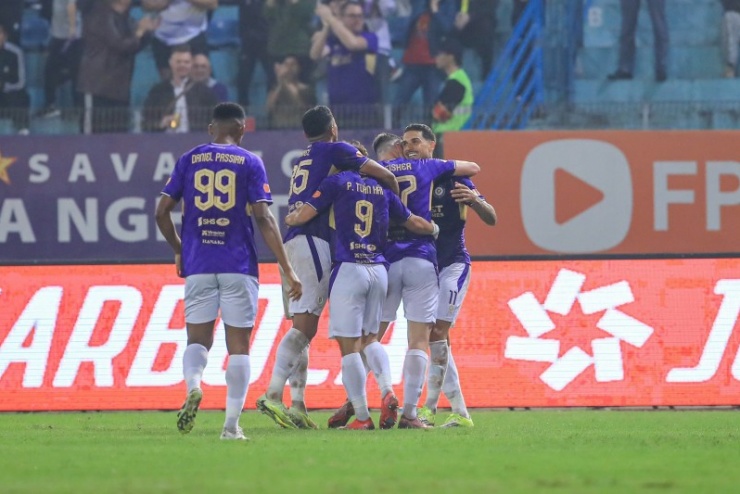 Hà Nội FC từng bước trở lại.