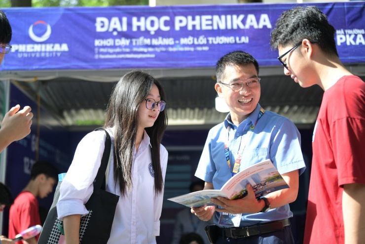 Bất kì điều chỉnh nào liên quan đến tuyển sinh đều có tác động lớn tới thí sinh. Ảnh: DƯƠNG TRIỀU