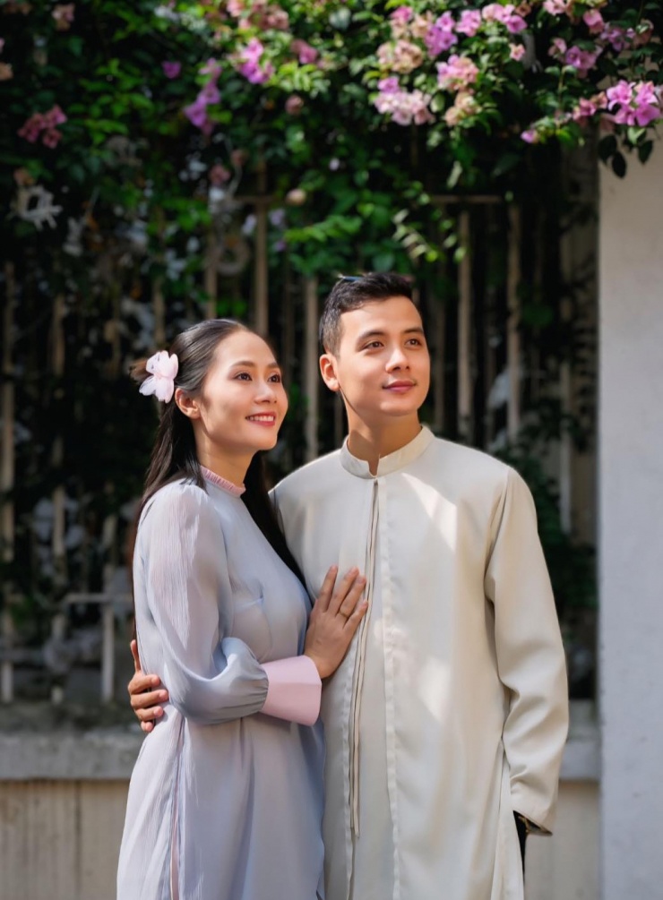 Ảnh sao 10/2: Lâm Khánh Chi đi chơi cùng con trai và 'tình tin đồn' - 5