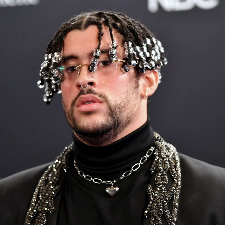 Chân dung ca sĩ khiến ông Trump chê 'tệ nhất lịch sử' - 2