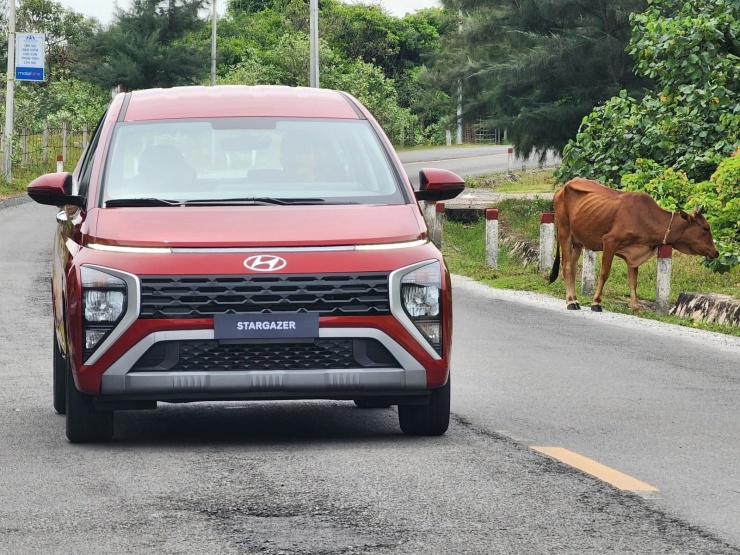 Hyundai là Stargazer liên tục được giảm giá, ưu đãi sâu trong những tháng đầu năm 2026. Ảnh: HTV