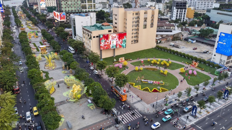 Diện mạo các khu 'đất vàng' bỏ hoang thành công viên dịp Tết - 1