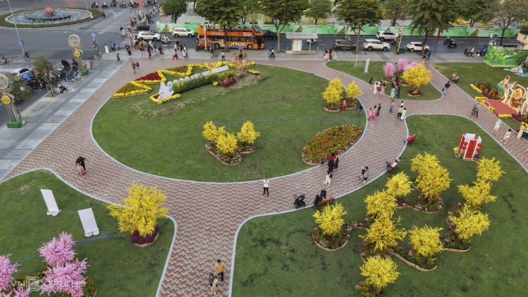 Diện mạo các khu 'đất vàng' bỏ hoang thành công viên dịp Tết - 3