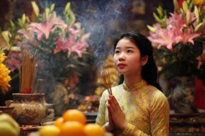 Văn khấn ông Công ông Táo 2026 đầy đủ nhất và cách hóa vàng ông Công ông Táo để năm mới an lành