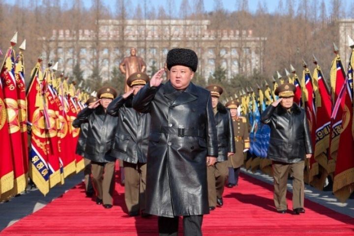 Hình ảnh ông Kim Jong-un thăm Bộ Quốc phòng Triều Tiên
