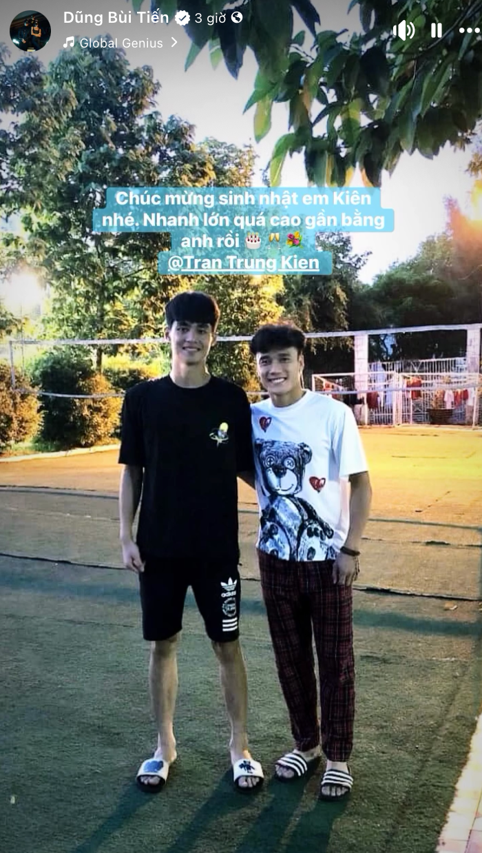 Thủ môn Bùi Tiến Dũng đăng ảnh mừng sinh nhật Trung Kiên, khung hình gây chú ý - 1