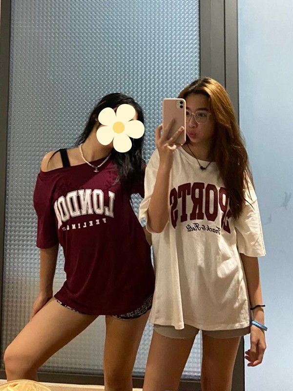 Theo Lưu Hương Giang, Mina giống mẹ nên rất thích thời trang. Thỉnh thoảng Lưu Hương Giang chia sẻ trên trang cá nhân chuyện con gái phối đồ của mẹ như một tín đồ thời trang dù còn nhỏ tuổi. Những hình ảnh Lưu Hương Giang đăng tải ghi lại khoảnh khắc con gái diện những bộ đồ hiệu khiến các đồng nghiệp, khán giả không khỏi bất ngờ.