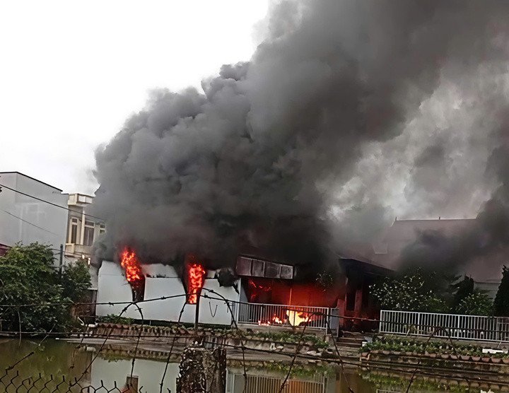 Hiện trường vụ cháy. Ảnh: Văn Chương