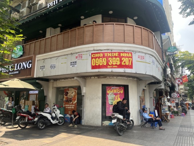 Một mặt bằng nhà phố đang treo biển cho thuê tại nội thành TP HCM. Ảnh: Phương Uyên