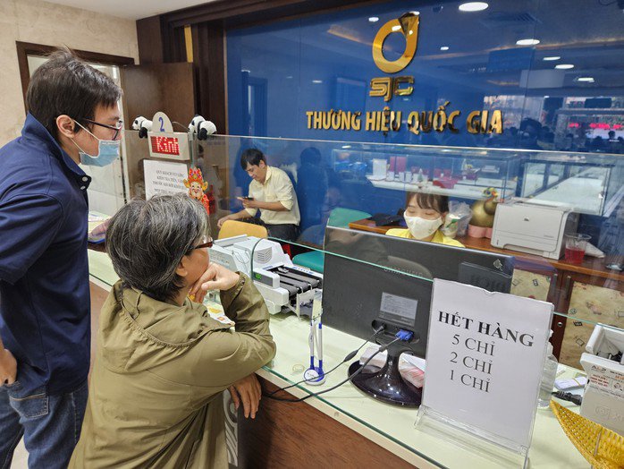 Giá vàng trong nước đang cao hơn giá thế giới trên 22 triệu đồng mỗi lượng