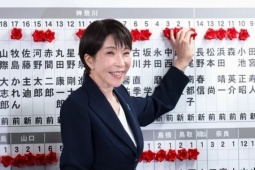 Thủ tướng Nhật Bản thắng vang dội