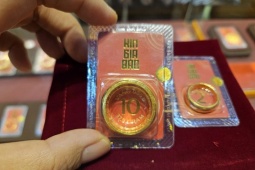 Sáng 10-2, giá vàng miếng SJC vẫn cao hơn giá vàng thế giới 22 triệu đồng/lượng