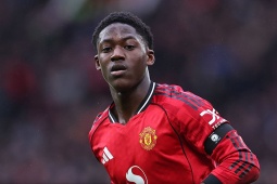 MU thăng hoa: Mainoo chứng minh Amorim sai lầm, Fernandes tạo khác biệt