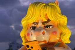 Ngựa "tóc vàng, mặt cọc" xài iPhone 17... nổi như cồn khắp cõi mạng