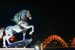 Loạt linh vật ngựa tết Bính Ngọ đang 'gây sốt', người xem trầm trồ