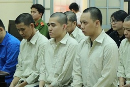 Nhóm khiêng quan tài trước chợ Bến Thành lĩnh án