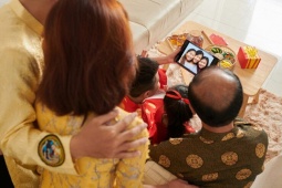 Hiểm họa từ nhóm chat gia đình và dùng chung tài khoản xem phim dịp Tết Nguyên đán 2026