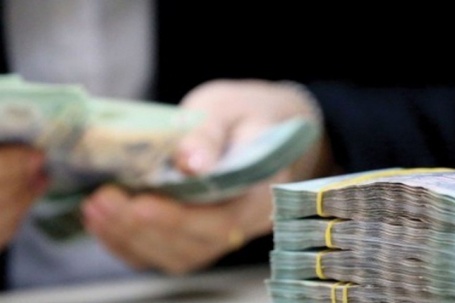 Bất ngờ số tiền lãi nhận được gửi tiết kiệm 300 triệu đồng kỳ hạn 6 tháng