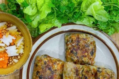 Bí quyết làm nem vuông hải sản vàng ruộm, giòn rụm mà không ngấy cho mâm cỗ Tết đẹp mắt, ngon miệng