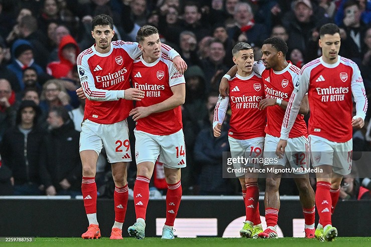 HLV Mikel Arteta đang tận dụng tối đa sức mạnh từ băng ghế dự bị