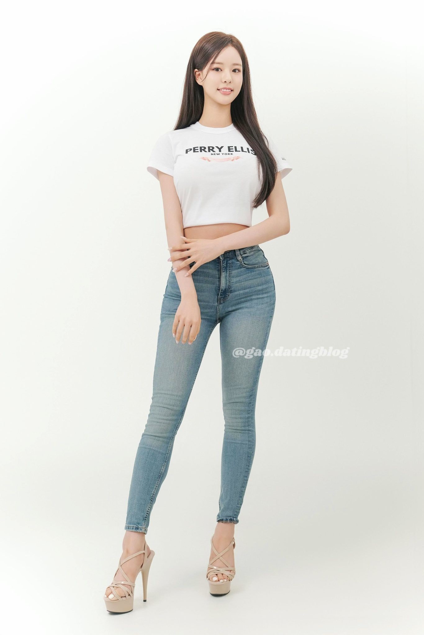 Á hậu học giỏi gây chú ý - 6